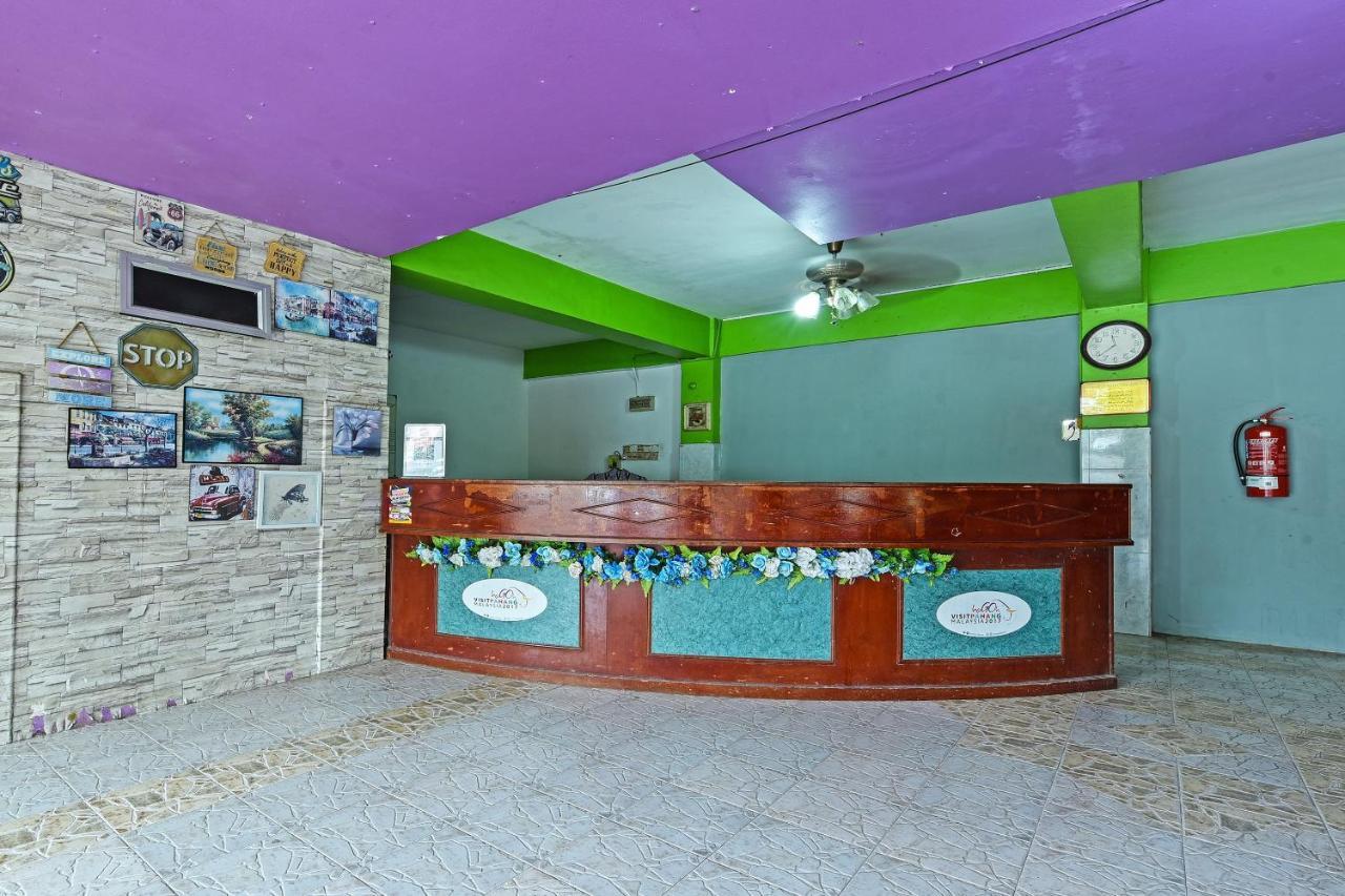 Oyo 90565 Teresek View Motel Kuala Tahan Exterior foto