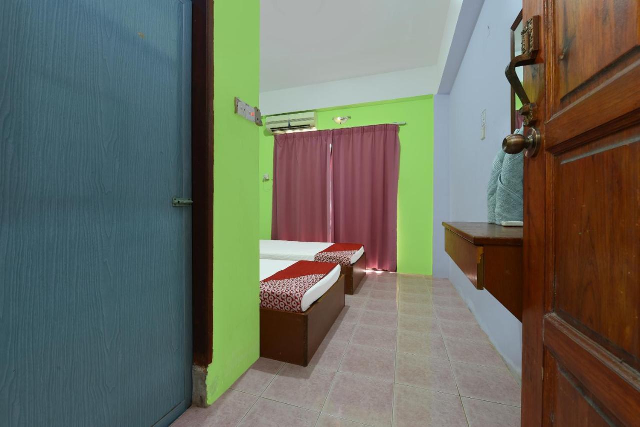 Oyo 90565 Teresek View Motel Kuala Tahan Exterior foto